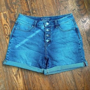 Maurice’s Everflex Shorts